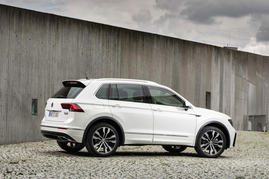  Volkswagen Tiguan R-Line 2016 года  (WW) (фото 11 из 36)